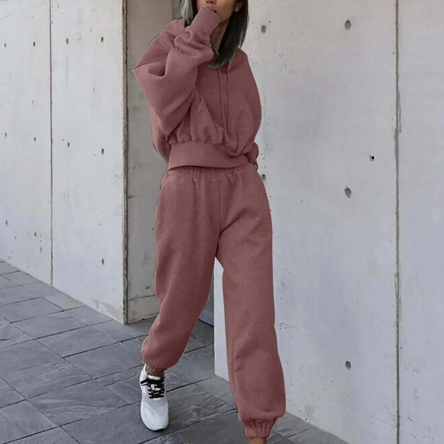 Cropped Hoodies and Jogger Pants Set Women 2 Piece Fleece Lined Fall Outfits Trendy Tracksuits Comfy Sweatsuits