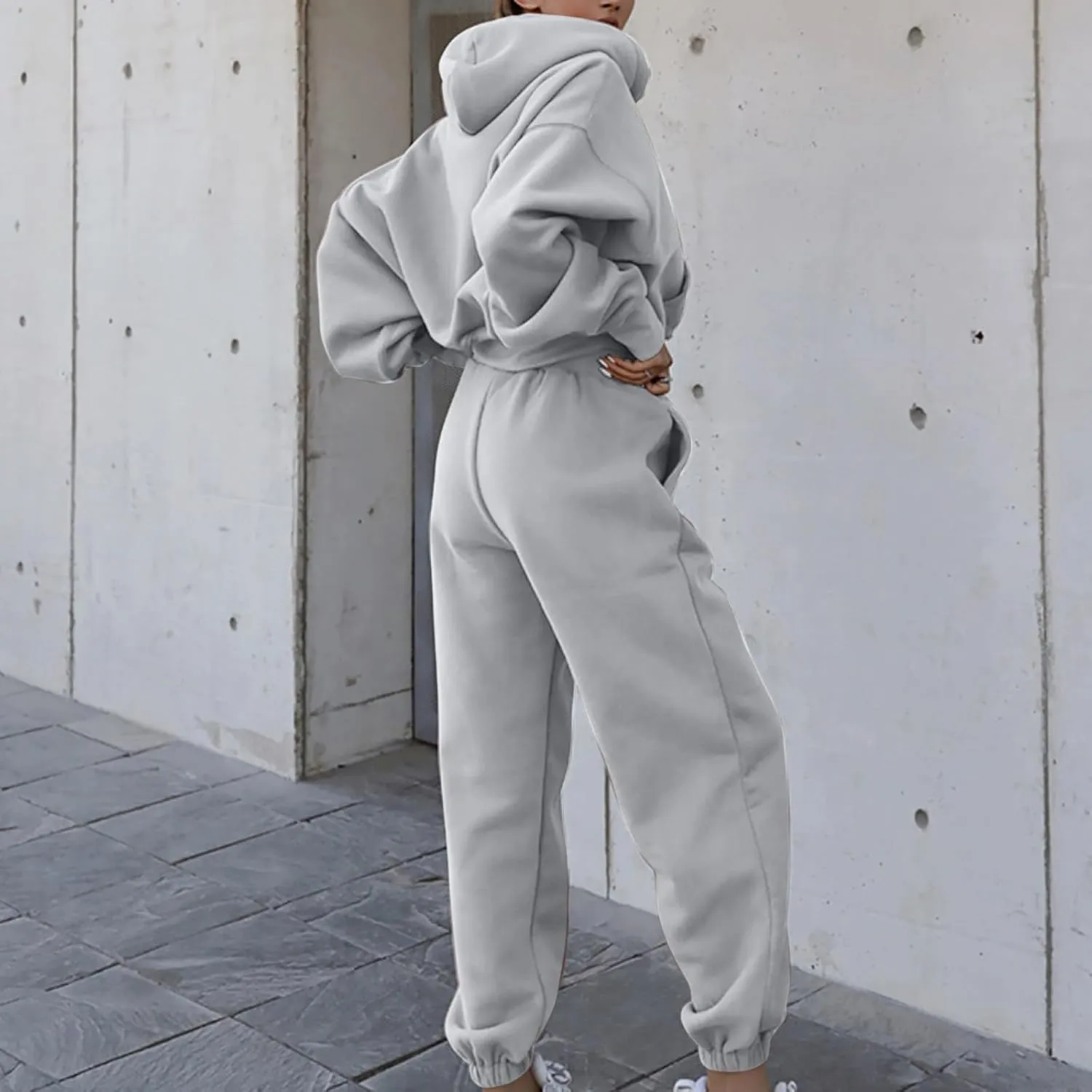 Cropped Hoodies and Jogger Pants Set Women 2 Piece Fleece Lined Fall Outfits Trendy Tracksuits Comfy Sweatsuits