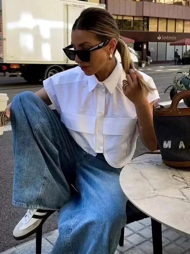Hotmiss Womens Cropped Button Down Shirt Summer Collared Sleeveless Loose Denim Top with Pockets