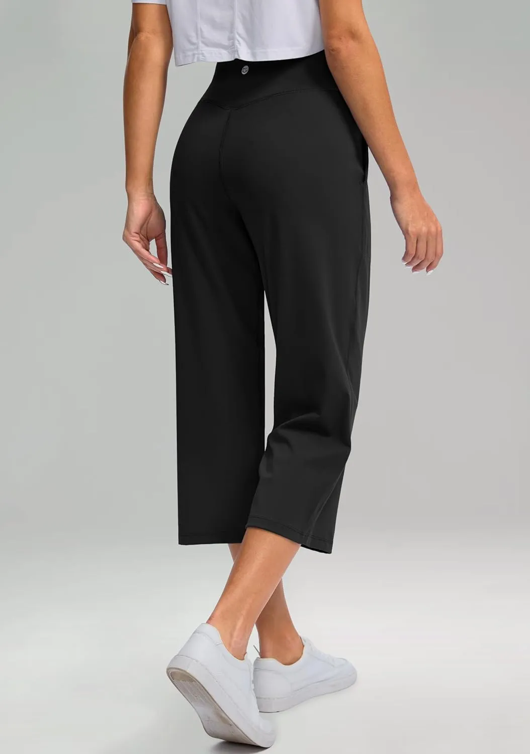 Women's Capri Pants with Pockets High Waist Yoga Pants Wide Leg Workout Crop Summer Pants for Casual, Travel, Exercise